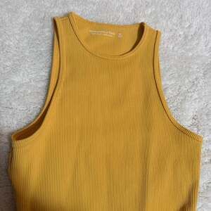 *Abercrombie & Fitch Ribbed High-Neck Bodysuit, Yellow, Size XS